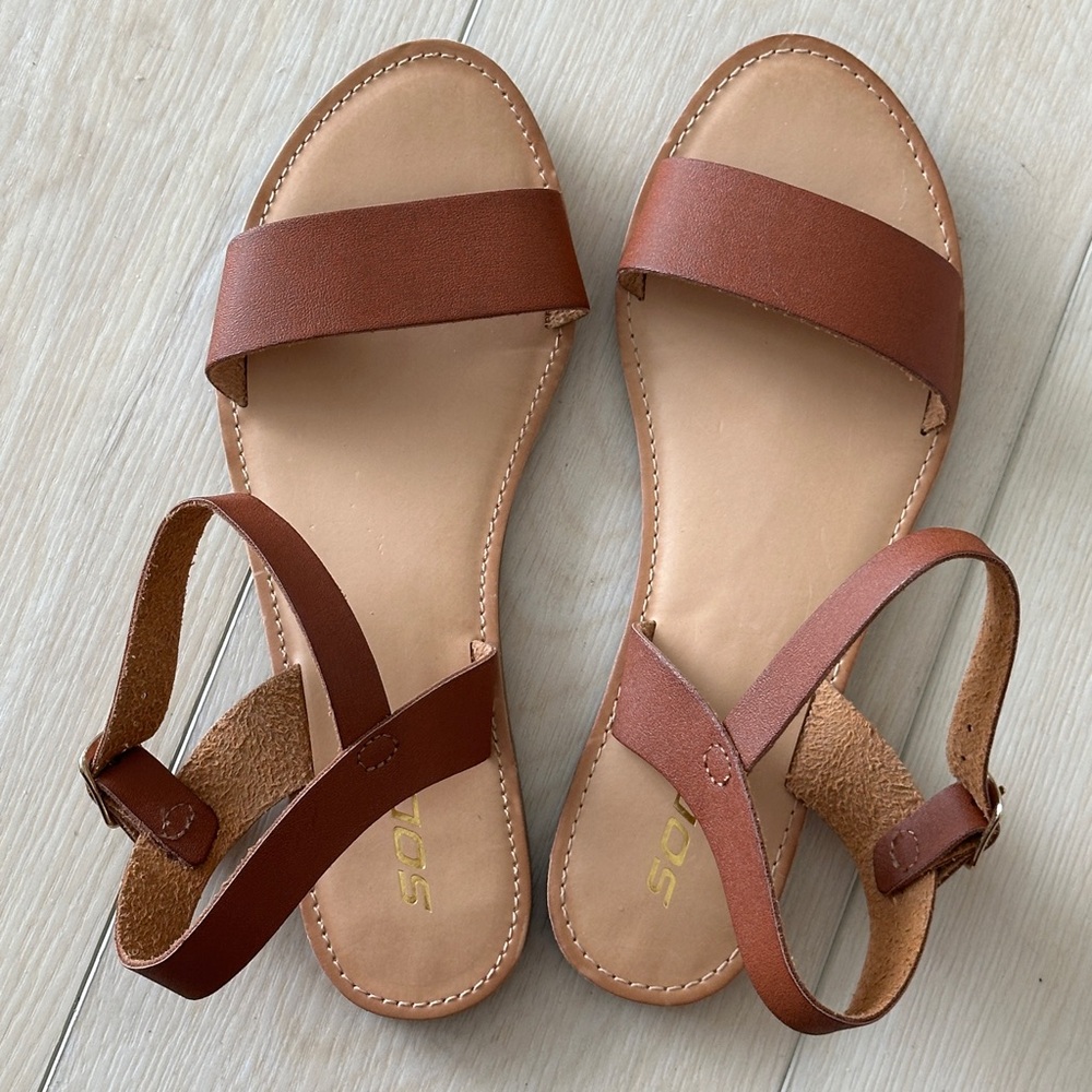 Soda Brown Leather Sandals NEW